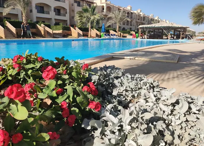 Lasirina Palm For Families Only * Ain Sukhna