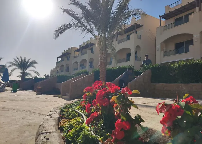 Lasirina Palm For Families Only Resort